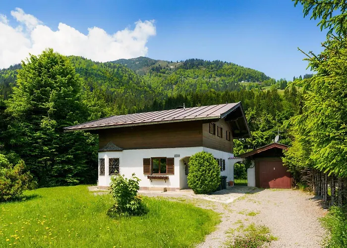 Levi By Alpine Host Helpers *